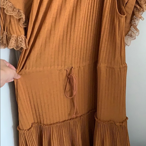 NWT see by chloe mustard pleated dress size xs - Picture 4 of 5